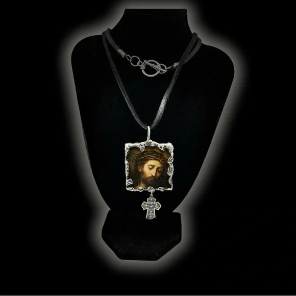 Reversible Suffering Christ Pendant w/ Silver Bezel & 925 Vntg Religious 4 Charm - Picture 8 of 16